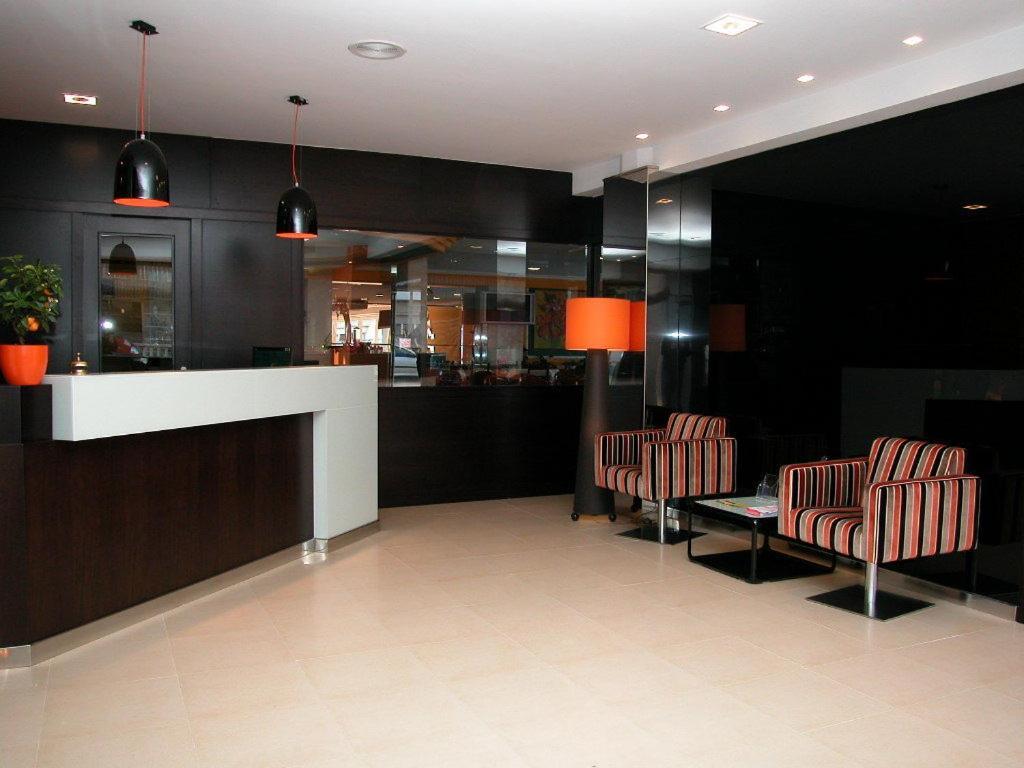 רבולטה Hotel Los Naranjos מראה חיצוני תמונה